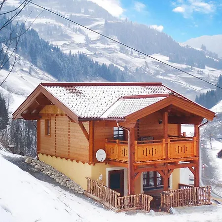 In With Mountain Views Ferienhaus